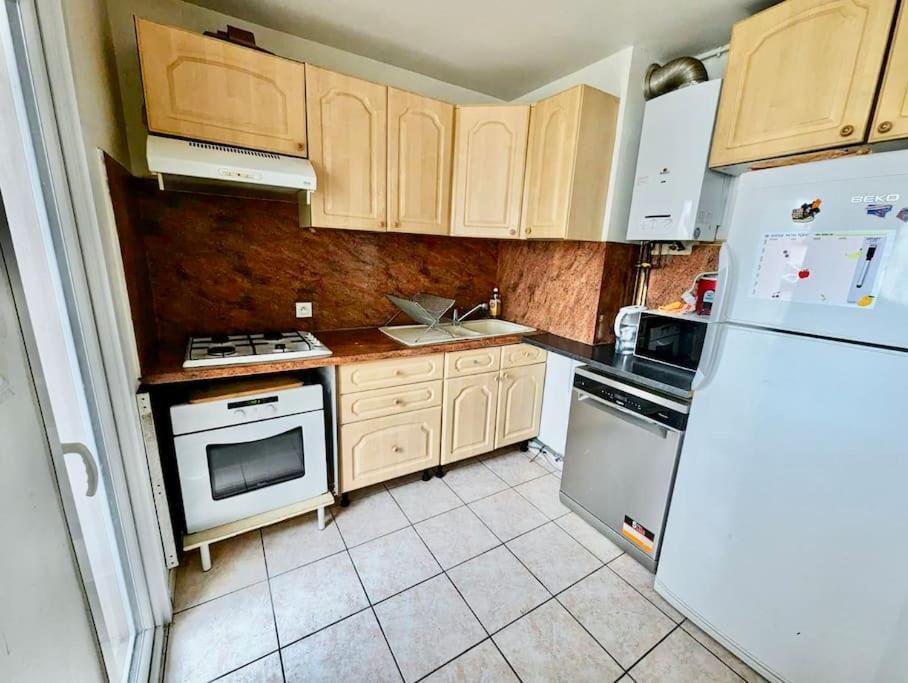 Impeccable Chambre, Bien Place, Calme & Tout Equipe Grenoble Extérieur photo